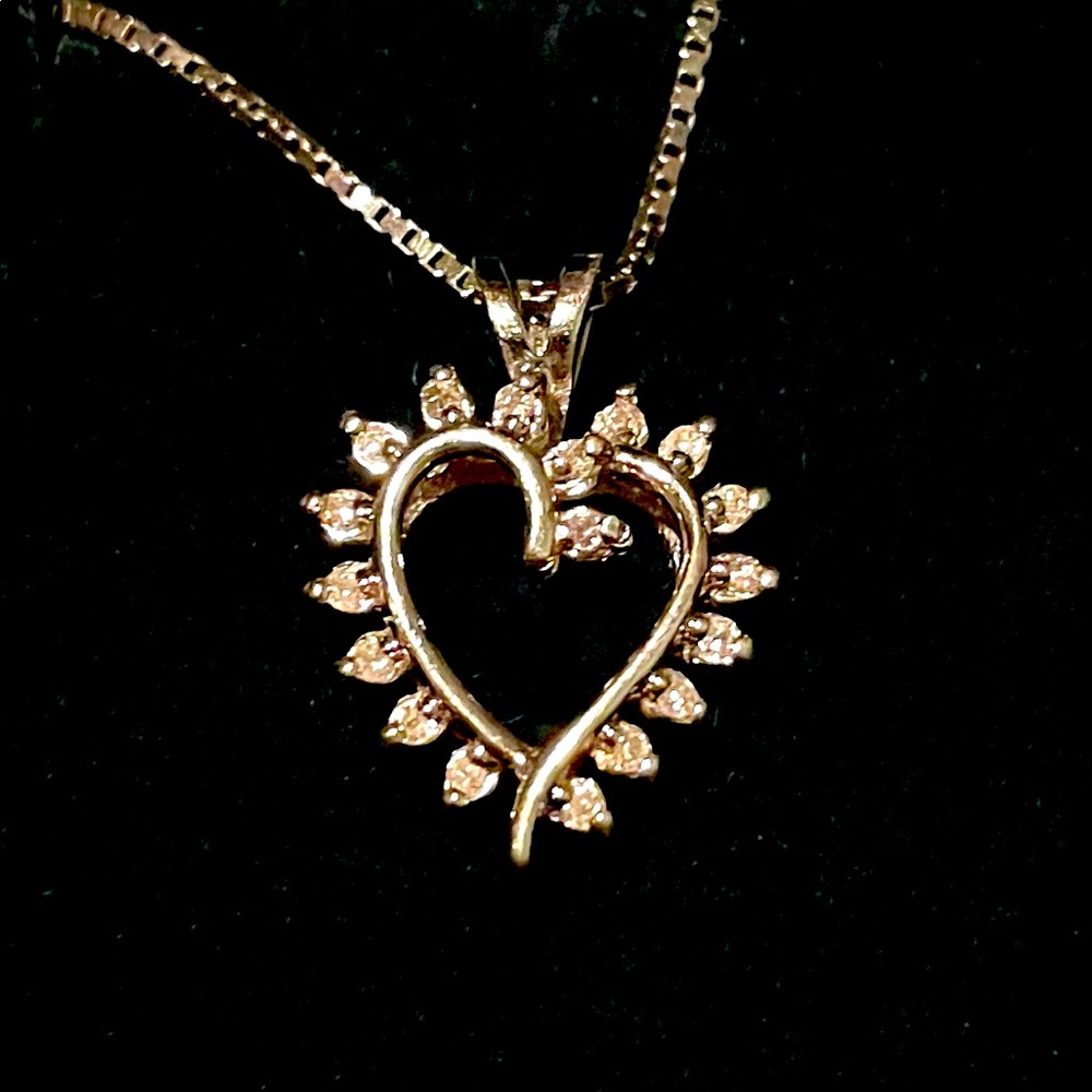 SOLD: Genuine Diamond Heart & 18k White Gold Necklace